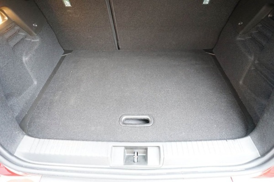 Tavita de portbagaj Opel Astra L (VI)
