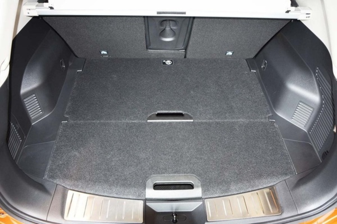 Tavita portbagaj premium Nissan X-Trail fabricatie 09.2017 - prezent (5 locuri; portbagajul superior (pe podeaua ajustabila))