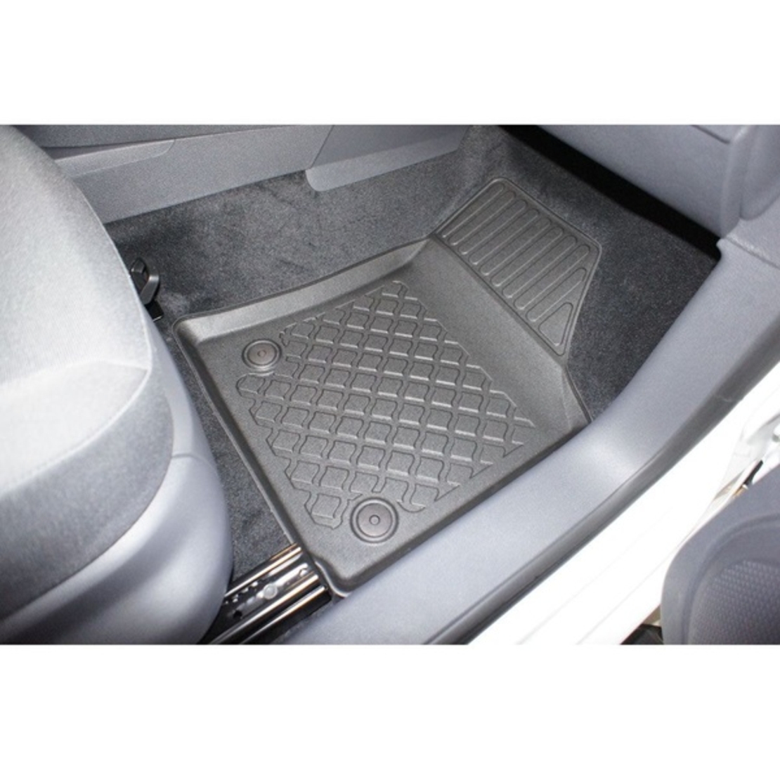 Covorase tip tavita Volkswagen Caddy, fabricatie 2004 - 10.2020, caroserie van