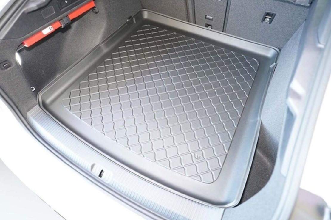 Tavita portbagaj Volkswagen ID.7, fabricatie 06.2024 - prezent, caroserie combi, portbagaj superior, podea variabila in pozitie superioara