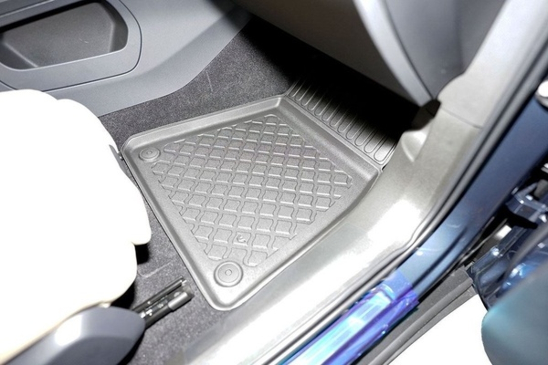 Covorase tip tavita Polestar 2 (electric), anul de fabricatie 07.2020 - prezent, caroserie Sedan