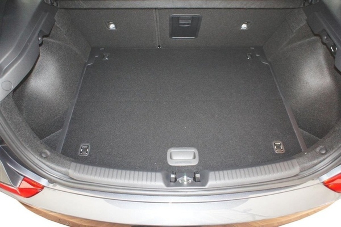 Tavita portbagaj Kia Ceed III caroserie hatchback fabricatie 06.2018 - prezent (portbagaj mai sus)