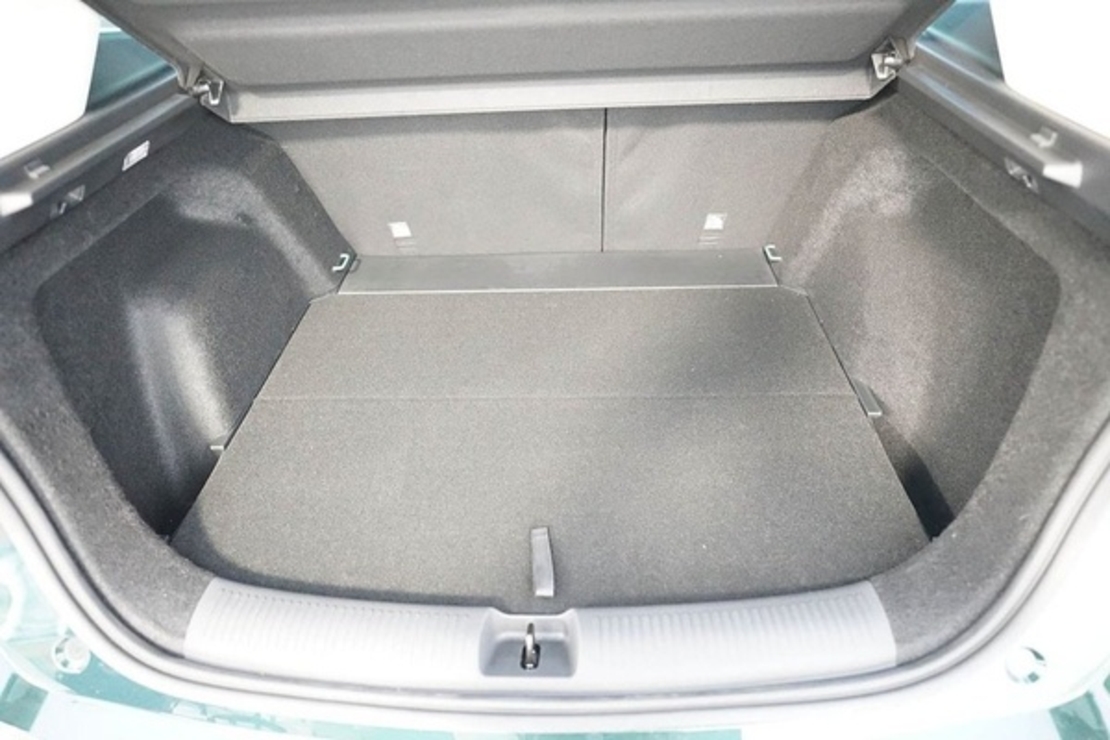 Tavita portbagaj MG ZS Hybrid+, fabricatie 09.2024 - prezent, caroserie suv, portbagaj superior, podea variabila in pozitie superioara