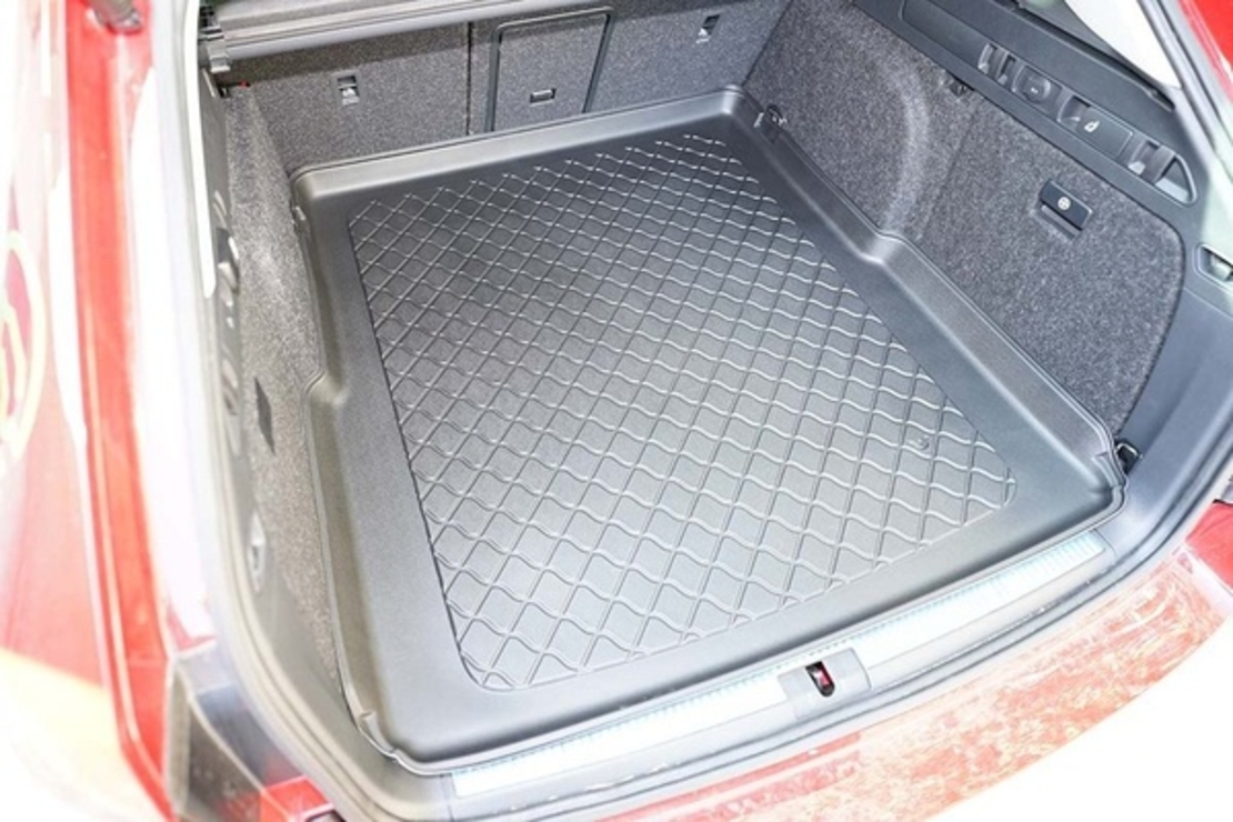 Tavita portbagaj Skoda Superb IV Hybrid, caroserie break, fabricatie 2020 - prezent