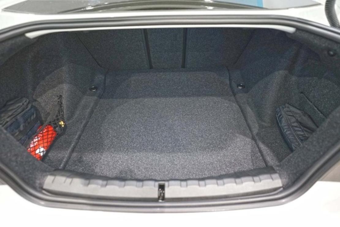 Tavita de portbagaj BMW Seria 2 G42, caroserie Coupe, fabricatie 01.2022 - prezent