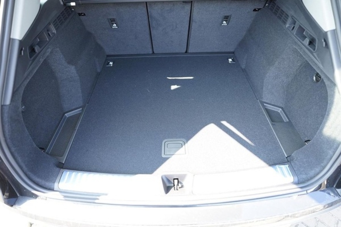 Tavita portbagaj Audi Q5 III MHEV, fabricatie 09.2024 - prezent, caroserie suv, bancheta neculisanta