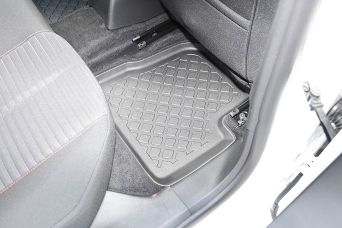 Covorase auto tip tavita Peugeot 208 II, fabricatie 06.2019 - prezent (nu electric)