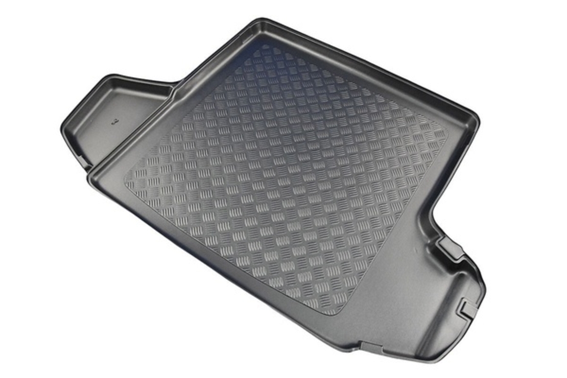 Tavita portbagaj Skoda Octavia III caroserie combi fabricatie 2013 - prezent (portbagaj superior, pentru varianta cu subwoofer)