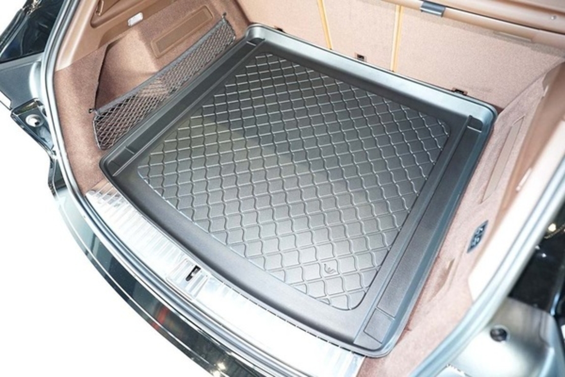 Tavita de portbagaj Volkswagen Multivan T7 / Multivan T7 eHybrid PHEV (Multivan, Life, Style, Energetic) V/5 10.2021-; L2 long wheelbase; behind the t