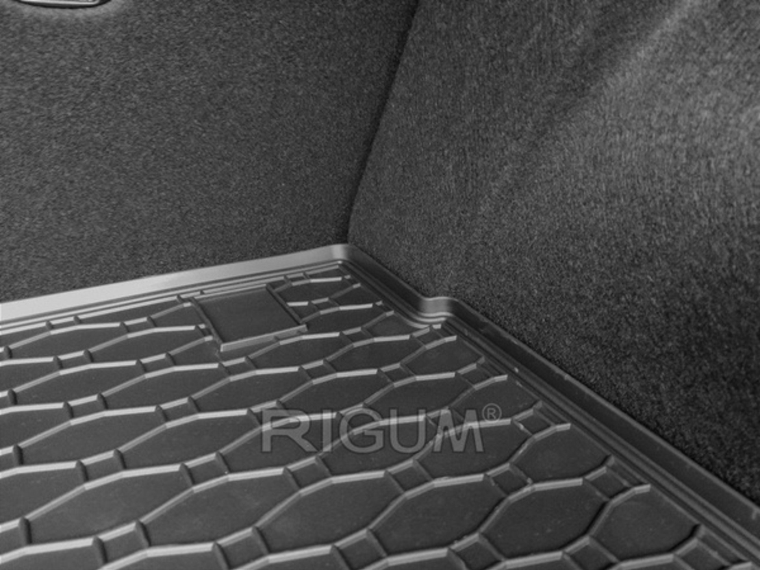 TAVITA DE PORTBAGAJ MAZDA CX-30,FABRICATIE 08.2019 - PREZENT,SISTEM AUDIO BOSE