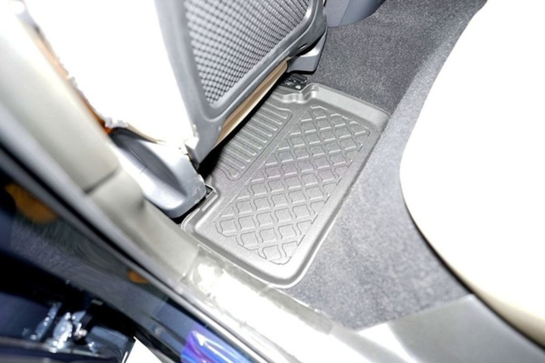 Covorase tip tavita Polestar 2 (electric), anul de fabricatie 07.2020 - prezent, caroserie Sedan