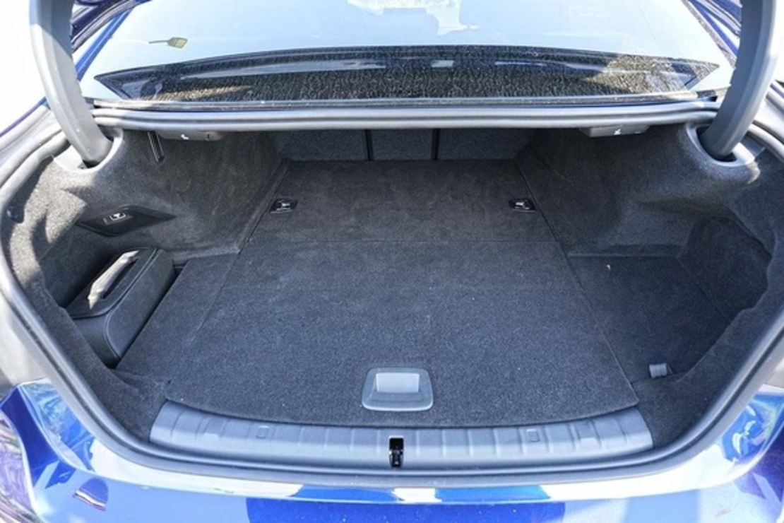Tavita portbagaj BMW Seria 5 G30 Plug-in Hybrid, caroserie sedan, fabricatie 03.2017 - prezent