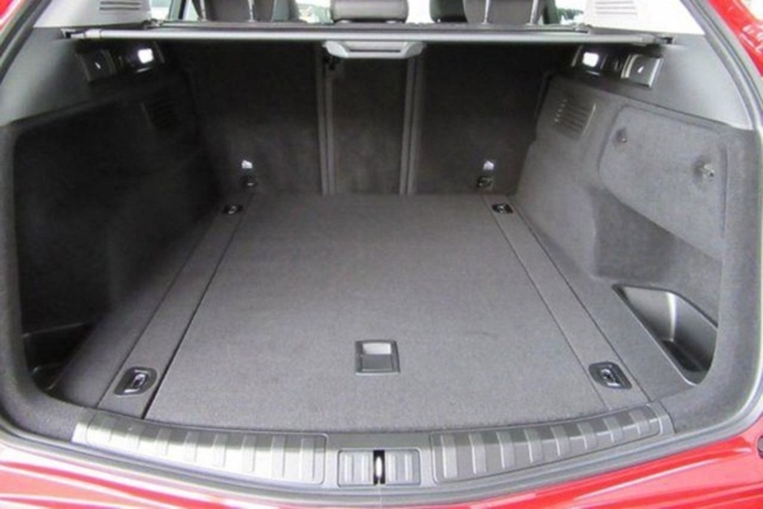 Tavita portbagaj Alfa Romeo Stelvio (Type 949), fabricatie 2017 - prezent