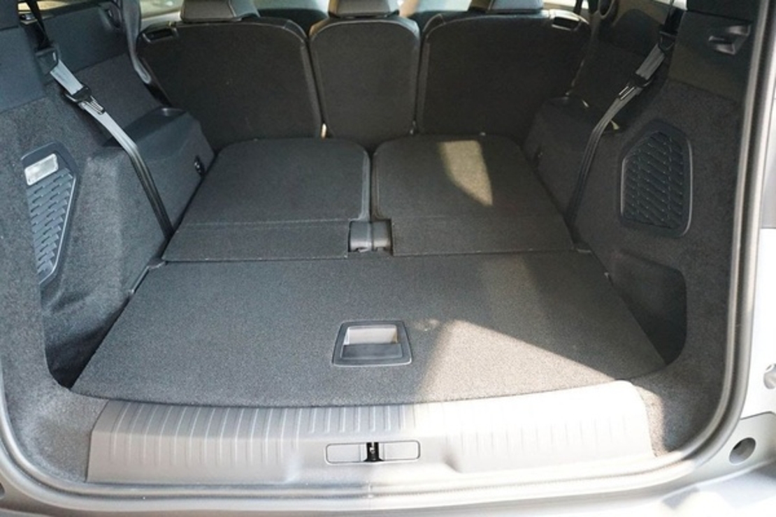 Tavita portbagaj Peugeot E-5008 fabricatie 2024 - prezent, caroserie suv, 7 locuri, rand 3 culcat