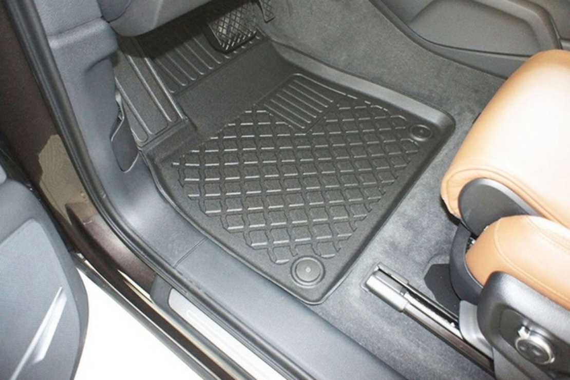 Covorase auto tip tavita Audi Q7 fabricatie 06.2015 - prezent