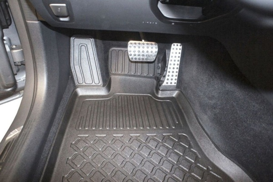 Covorase auto tip tavita Mercedes Clasa C W205 fabricatie 03.2014 - prezent