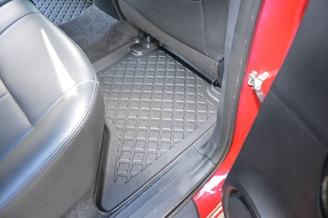 Covorase auto tip tavita Toyota Hilux fabricatie 08.2016 - prezent