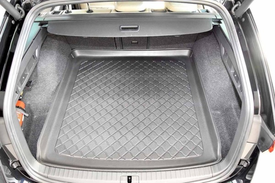 Tavita portbagaj premium Skoda Octavia IV caroserie combi fabricatie 06.2020 - prezent (portbagaj superior)