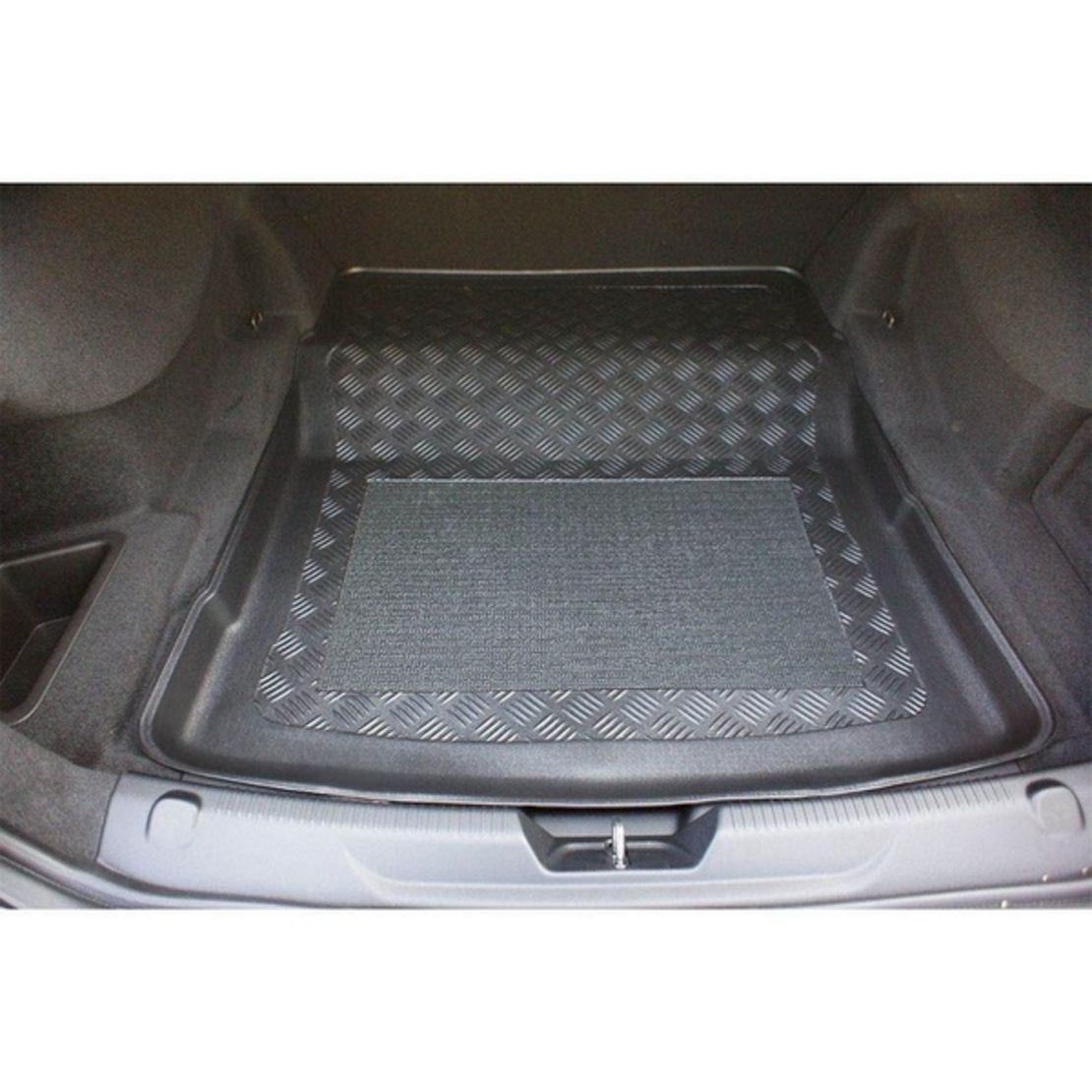 Tavita portbagaj Jaguar XE fabricatie 06.2015 - prezent
