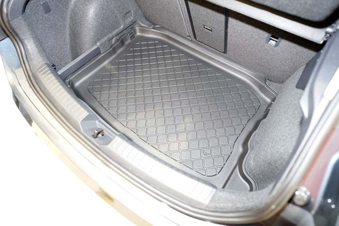 Tavita portbagaj Seat Leon IV, caroserie hatchback, fabricatie 03.2020 - prezent (portbagaj inferior)