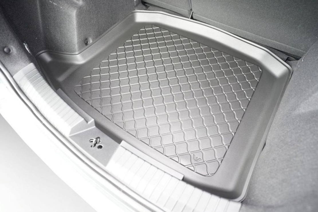 Tavita portbagaj Dacia Duster III LPG fabricatie 06.2024 - prezent, 4x2, portbagaj inferior, fara podea dubla