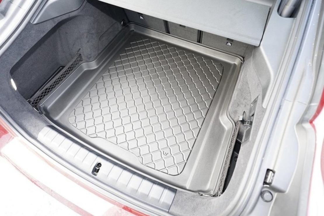 Tavita de portbagaj BMW i4 Gran Coupe (G26) electric, anul de fabricatie 11.2021 - prezent, caroserie Coupe