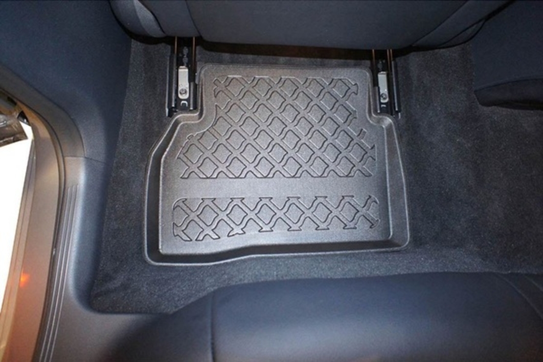 Covorase auto tip tavita Mercedes Clasa C W205 fabricatie 03.2014 - prezent
