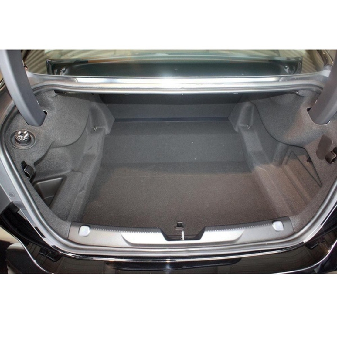 Tavita portbagaj Jaguar XE fabricatie 06.2015 - prezent