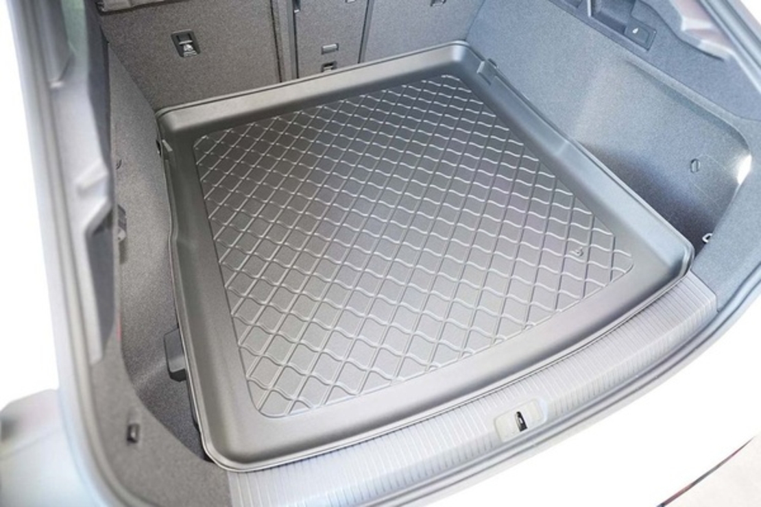 Tavita portbagaj Volkswagen ID.7, fabricatie 06.2024 - prezent, caroserie combi, portbagaj superior, podea variabila in pozitie superioara