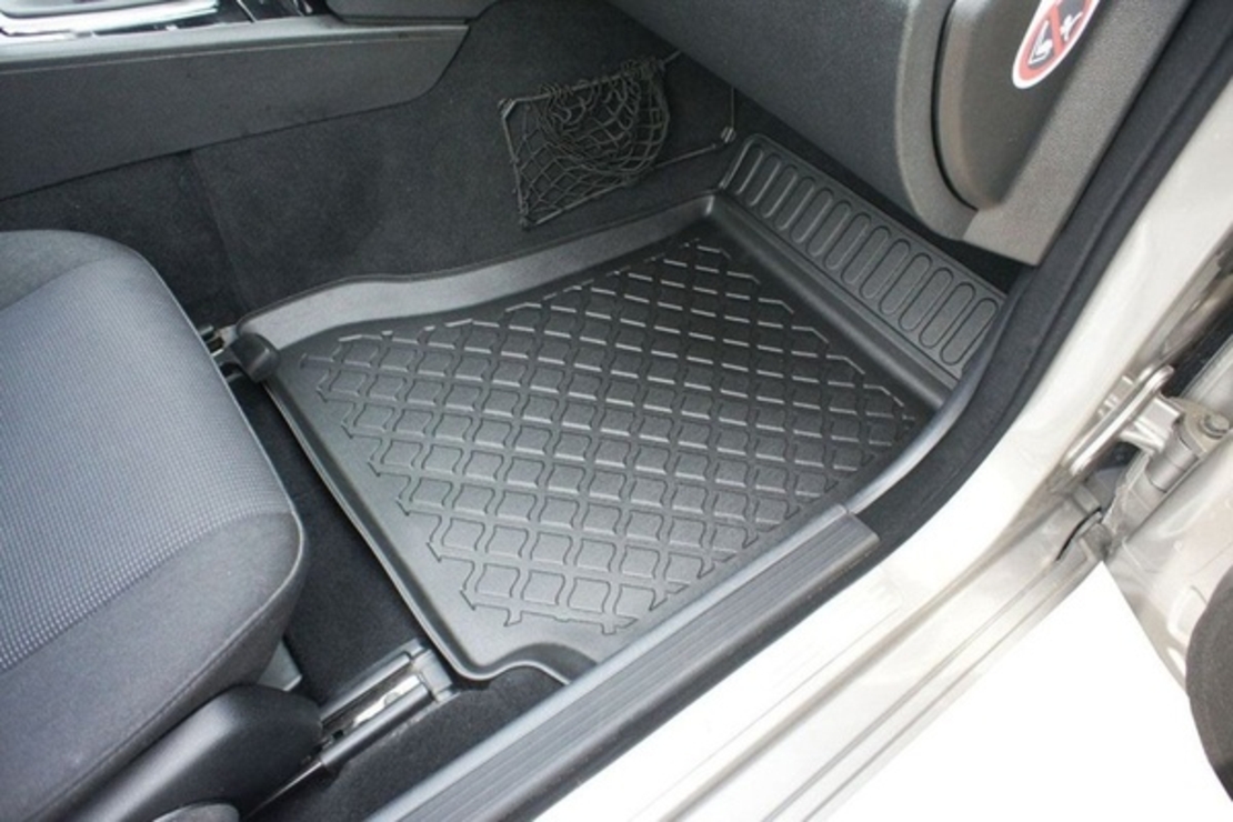 Covorase auto tip tavita Mercedes Clasa C W204 fabricatie 2007 - 2014
