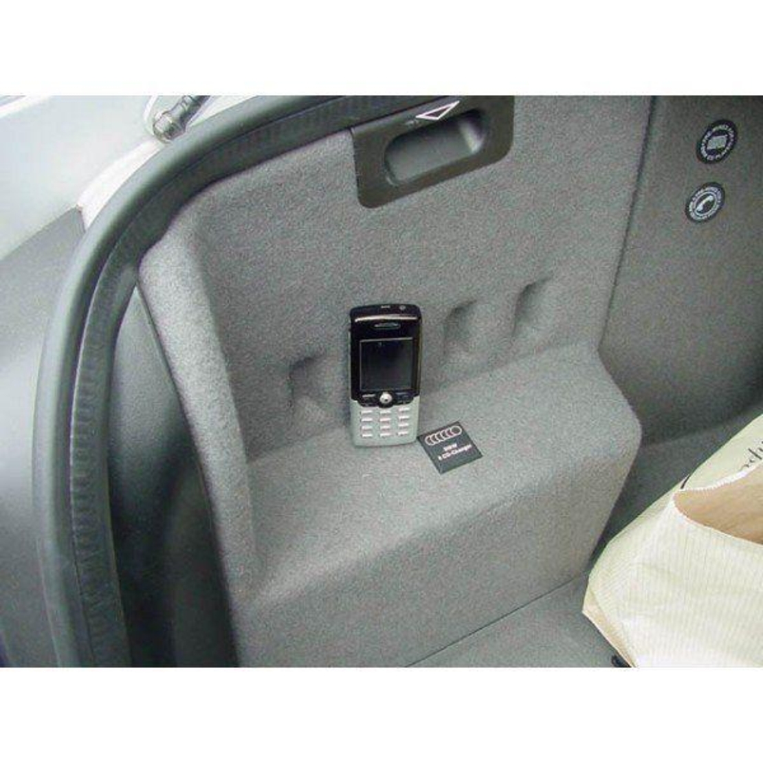 Tavita portbagaj BMW Seria 5 E39 caroserie Sedan fabricatie 1996 - 2003.06 (cu navigatie si audio pe stanga)