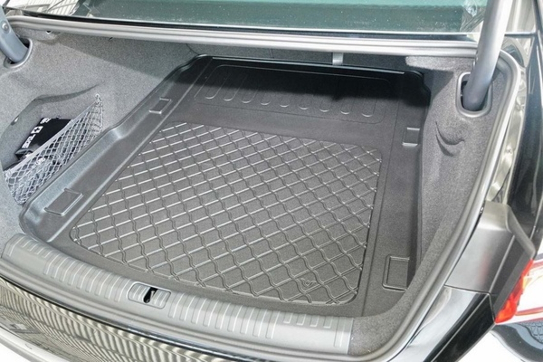 Tavita portbagaj Audi A6 (C8) caroserie sedan fabricatie 06.2018 - prezent