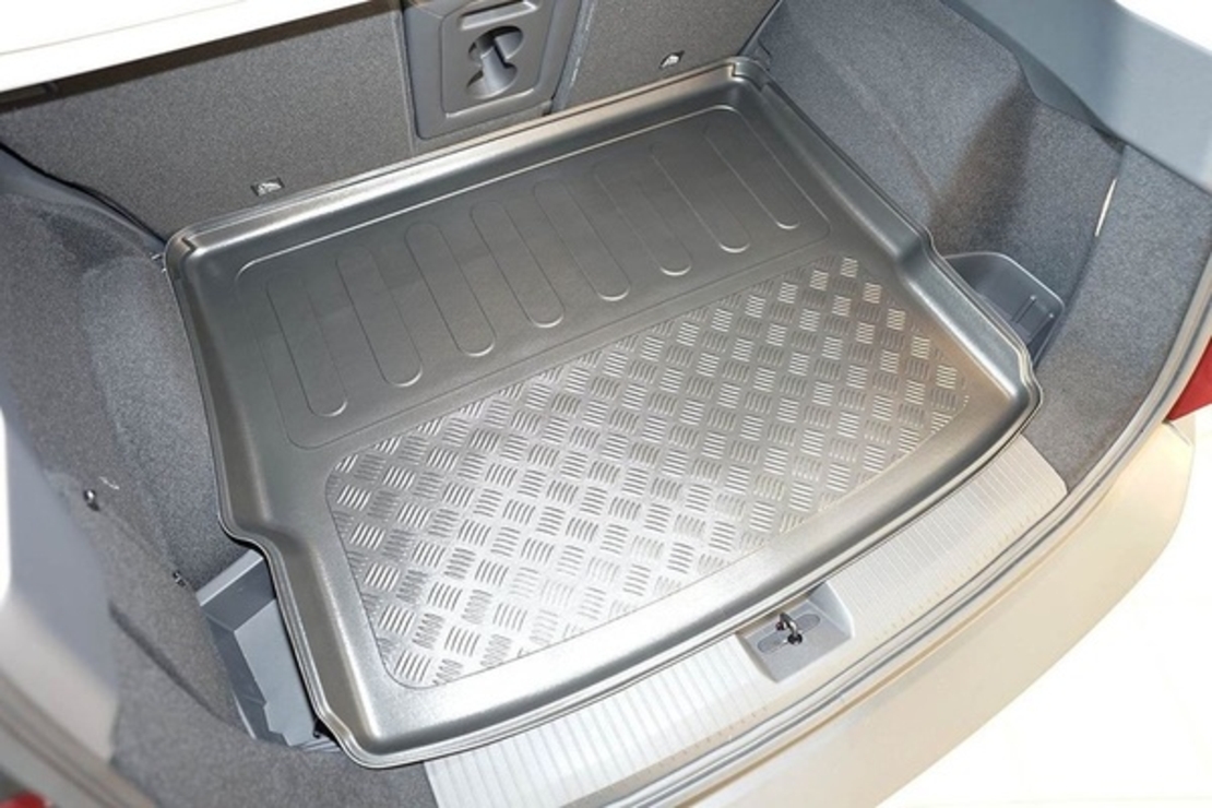 Tavita portbagaj Nissan X-Trail e-Power, fabricatie 09.2022 - prezent, caroserie suv, 5 locuri, portbagaj superior, podea variabila in pozitie superio