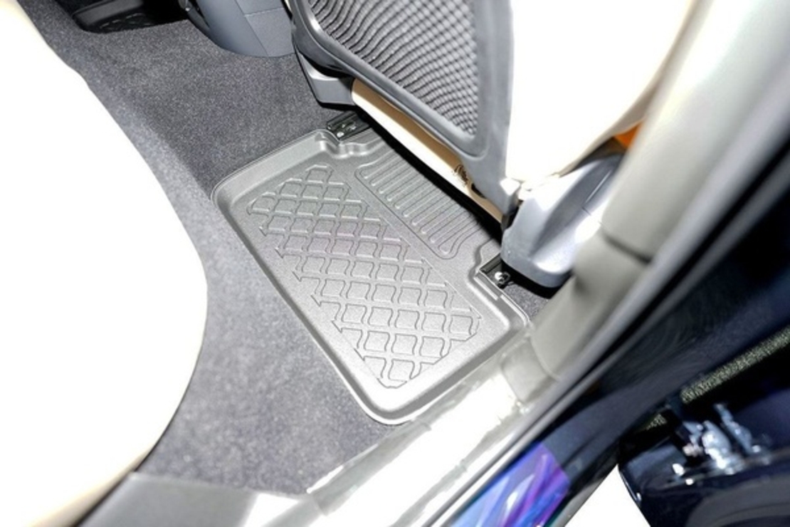 Covorase tip tavita Polestar 2 (electric), anul de fabricatie 07.2020 - prezent, caroserie Sedan