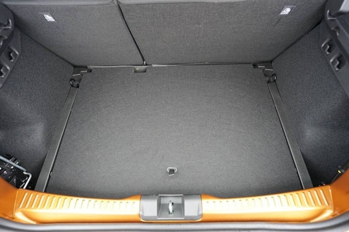 Tavita de portbagaj Dacia Sandero III Stepway, caroserie Hatchback, fabricatie 01.2021 - prezent, portbagaj superior