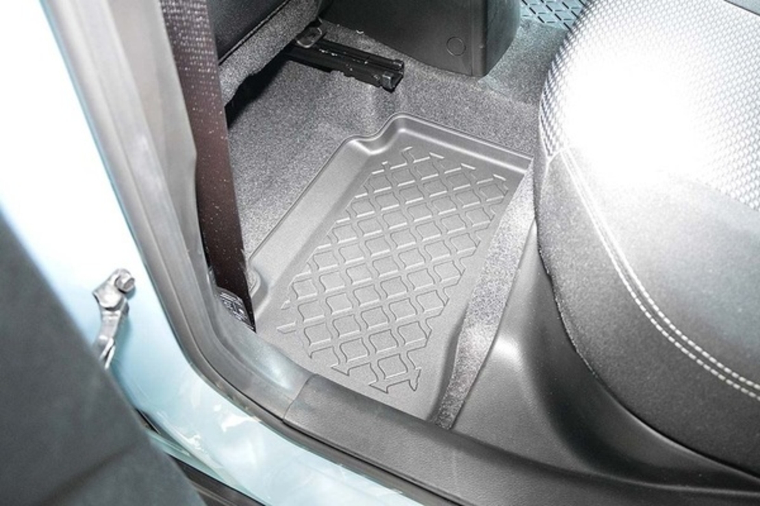 Covorase auto tip tavita Suzuki Vitara, fabricatie 03.2015 - prezent (inclusiv hybrid)