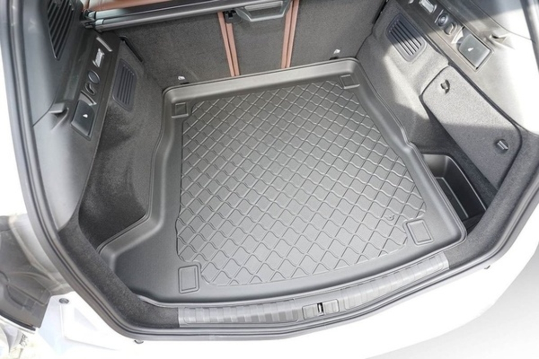 Tavita de portbagaj Alfa Romeo Stelvio (Type 949), anul de fabricatie 01.2017-prezent, caroserie SUV, fara subwoofer