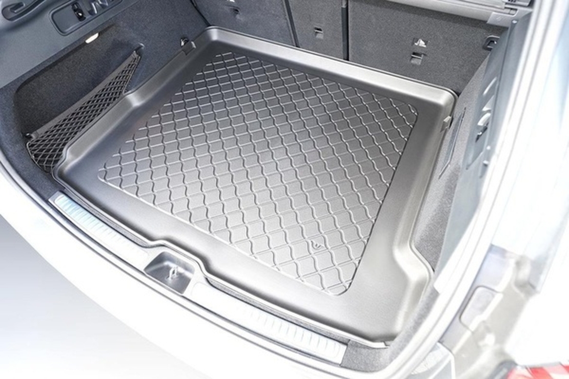Tavita portbagaj Mercedes GLC X254, fabricatie 07.2022 - prezent, caroserie suv, nu corespunde pentru PHEV