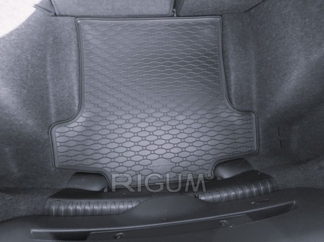 Tavita portbagaj BMW Seria 1 E81, anul de fabricatie 09.2004-2013, caroserie Hatchback