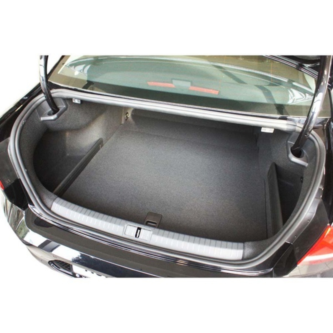 Tavita portbagaj Volkswagen Passat B8 caroserie sedan fabricatie 2015 - prezent (roata rezerva normala)