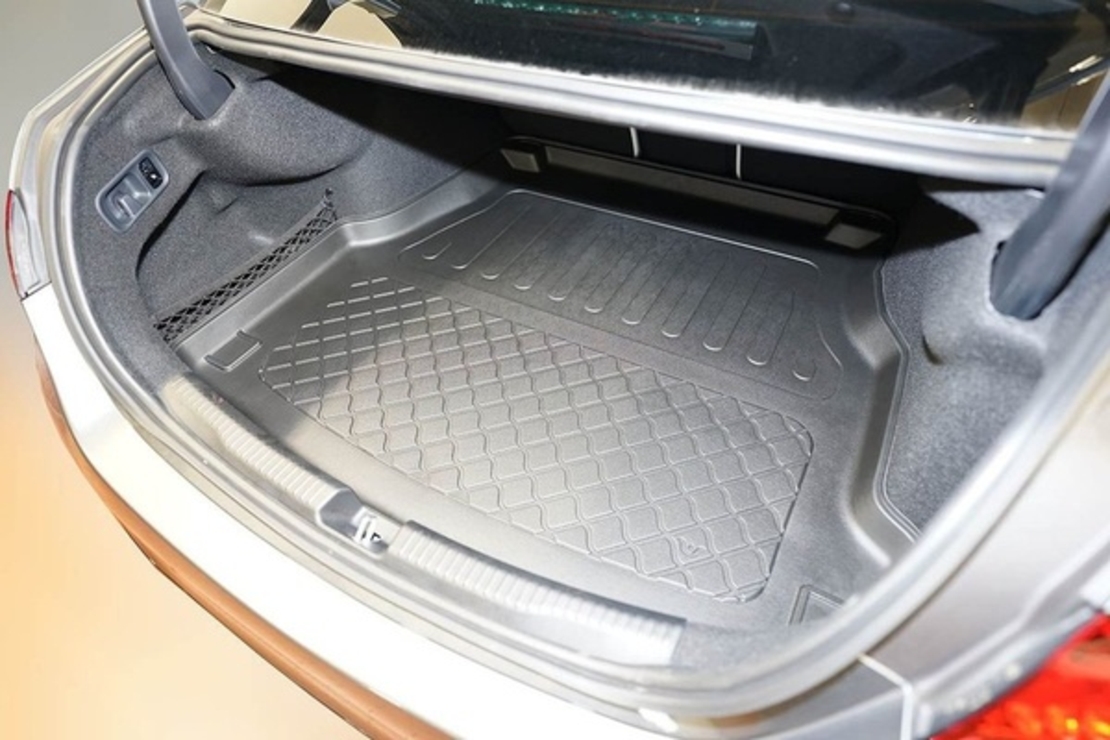 Tavita de portbagaj Mercedes C-class W206, anul de fabricatie 06.2021 - prezent, caroserie Sedan