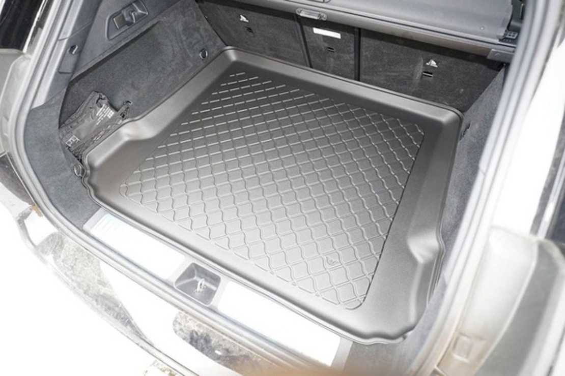 Tavita portbagaj Mercedes EQE X294, fabricatie 05.2023 - prezent, caroserie suv