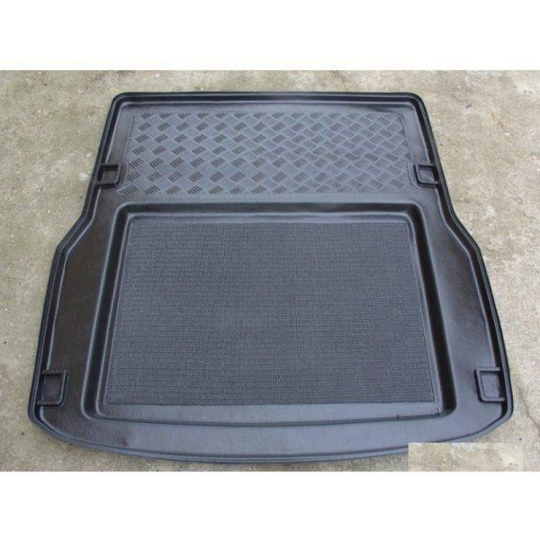 Tavita portbagaj Audi A8 D3 caroserie sedan fabricatie 2002.11 - 2009 (pentru modelele cu ampatament normal)