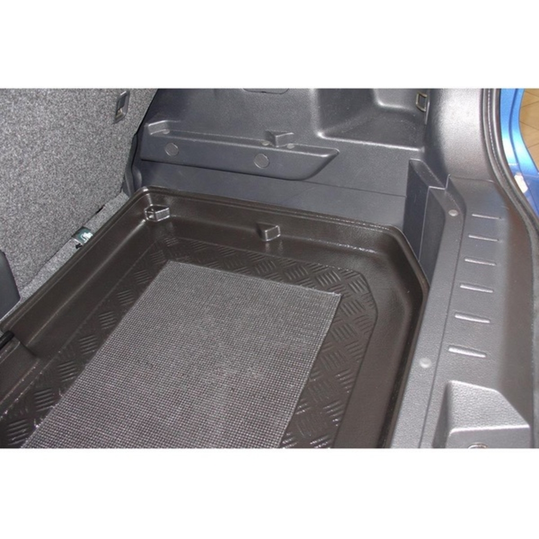 Tavita portbagaj Nissan Note fabricatie 2006 - 09.2013 (portbagaj mai jos)