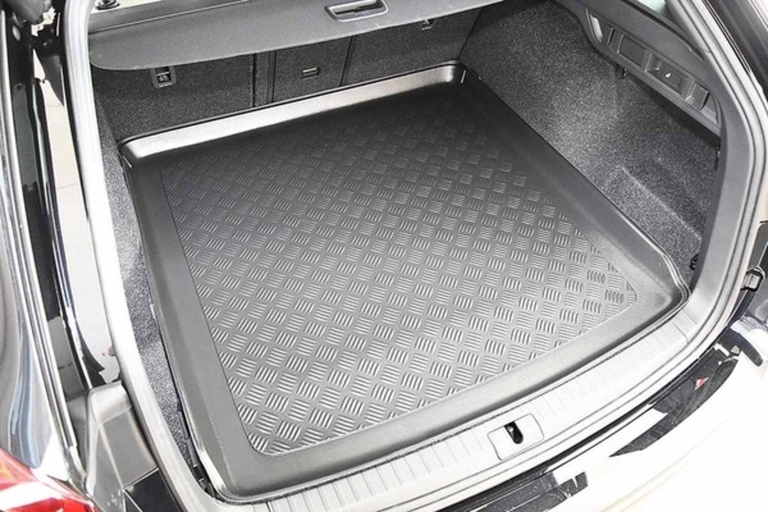 Tavita portbagaj Skoda Octavia III caroserie combi fabricatie 02.2013 - 05.2020 (portbagaj superior)