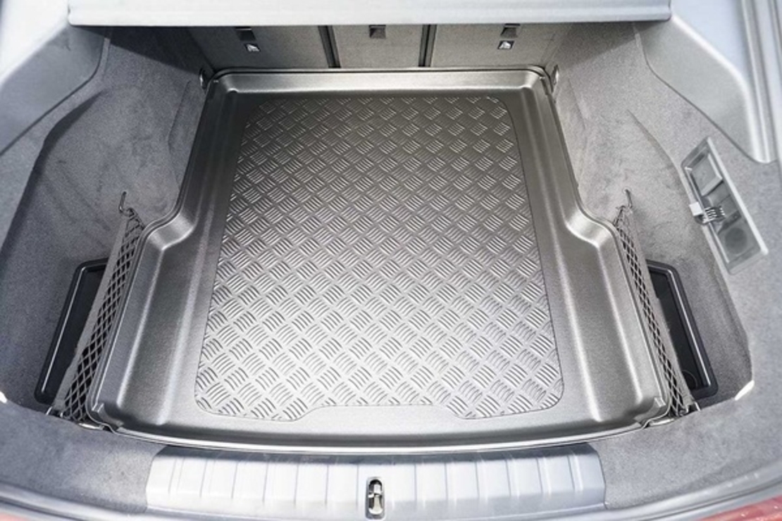 Tavita de portbagaj BMW i4 Gran Coupe (G26) electric, an de fabricatie 11.21021 - prezent, caroserie Coupe