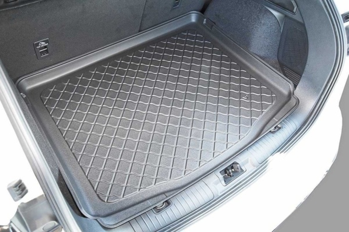 Tavita portbagaj premium Ford Kuga III, fabricatie 2020 - prezent (roata de rezerva ingusta / chit de reparatie)