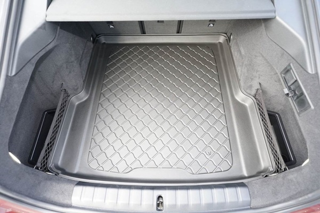 Tavita de portbagaj BMW i4 Gran Coupe (G26) electric, anul de fabricatie 11.2021 - prezent, caroserie Coupe
