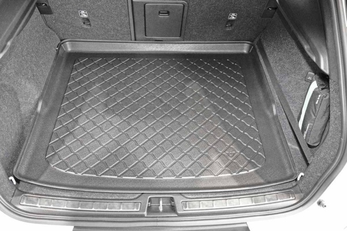 Tavita de portbagaj Volvo XC40, carosere SUV, fabricatie 03.2018 - prezent
