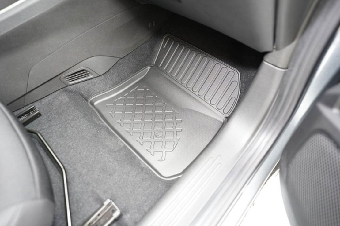 Covorase tip tavita Jeep Avenger EV, fabricatie 2023 - prezent, caroserie suv